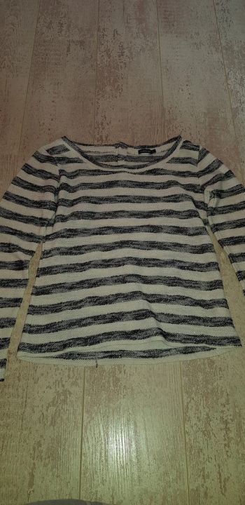 Pull fin col large rayé