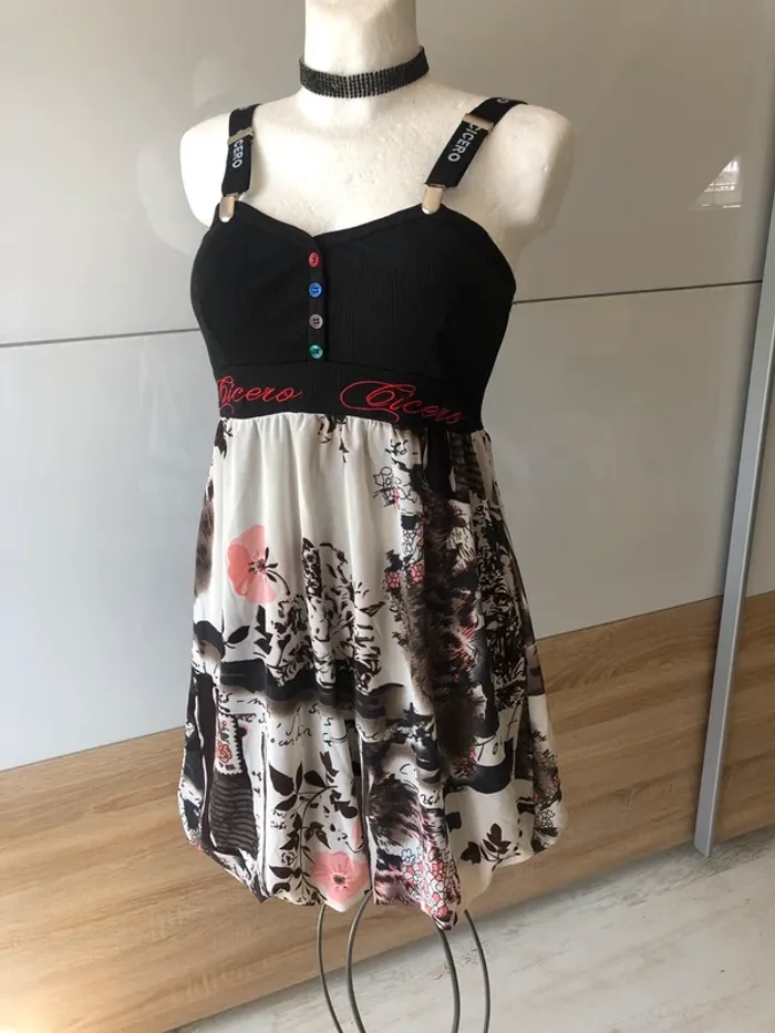 Jolie robe boule cicero TU 36 au 40 - photo numéro 2