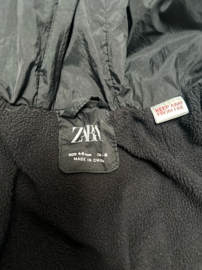 Doudoune noire Zara 4-5 ans - photo numéro 3