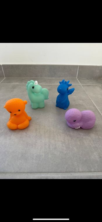 Lot de 4 jouets de bain