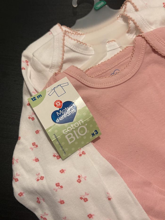 Lot de 3 maillots « fleurs » Manches longues Mots d’enfants Taille 12 mois. - photo numéro 4