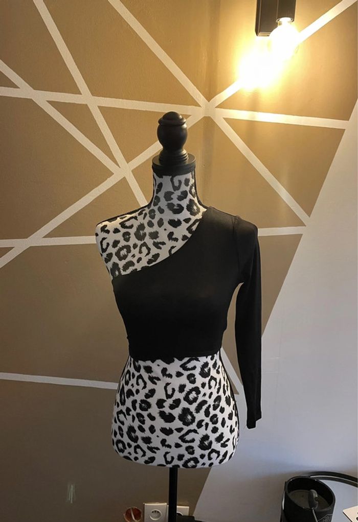 Haut asymétrique