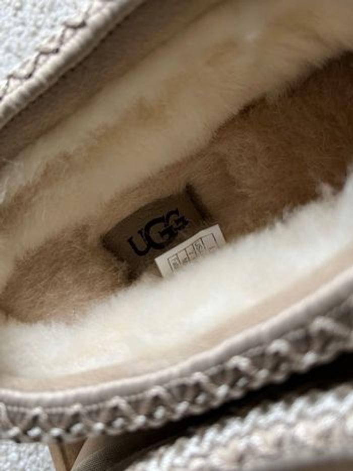 Sabots fourrées UGG Tazz - Taille 38 - Neuves - photo numéro 8