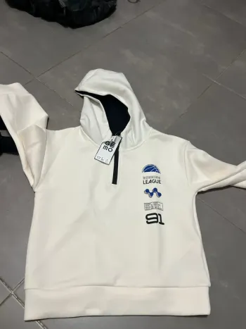 Pull taille 8 ans enfant NEUF