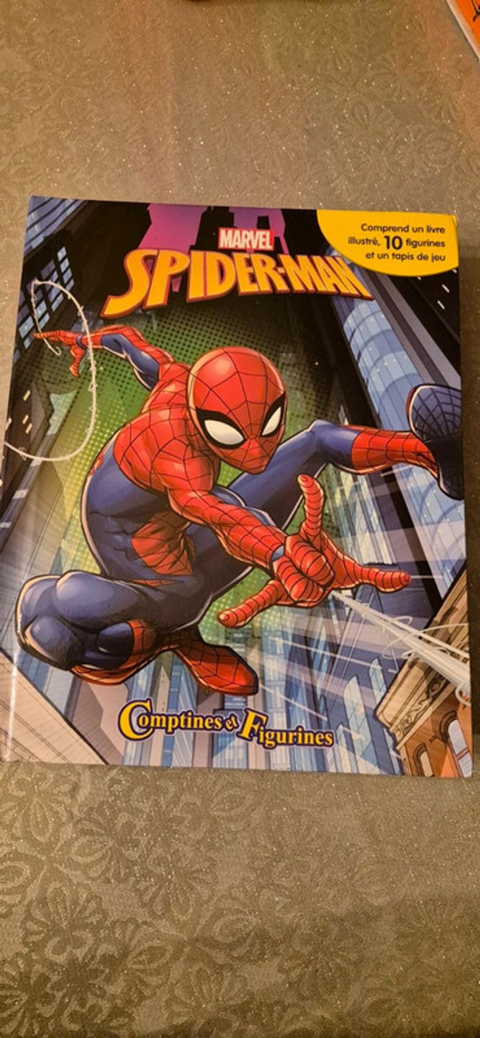 Livre comptines et figurines marvel spiderman