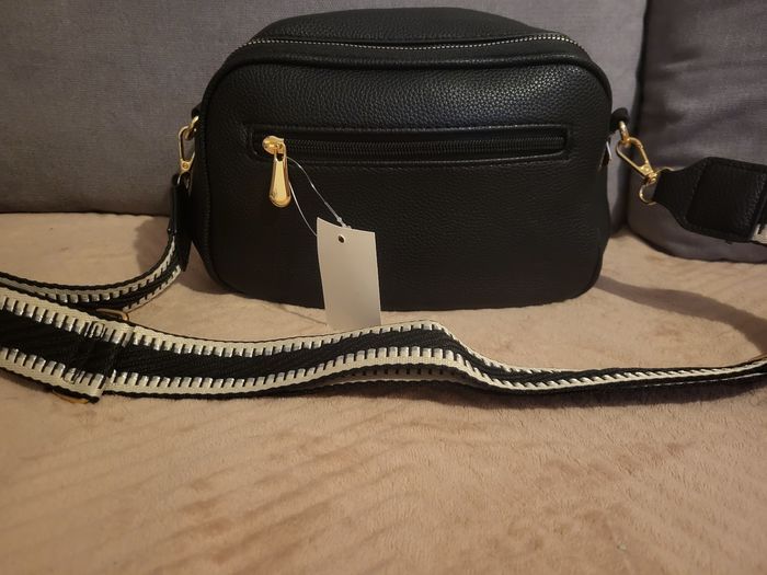 Sac noir en bandoulière ~ Neuf - photo numéro 2