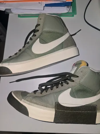 Nike blazer Mid 77 pro club olive bon état