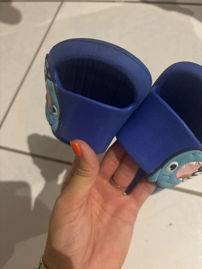 Claquettes garçon bleues requin T24 - photo numéro 7