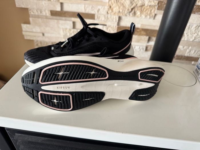 Basket Chaussures décathlon de Running Femme Kiprun Cushion 500 Noir  Pointure 40 - photo numéro 4