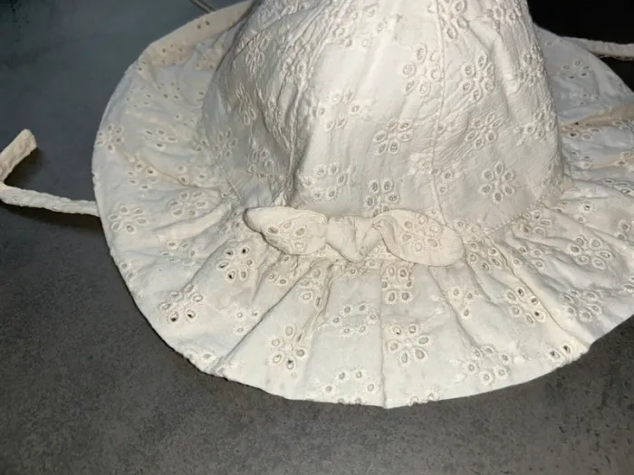 Chapeau broderie anglaise crème bébé fille TAO - photo numéro 2