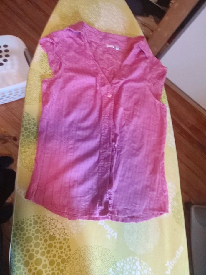 Chemise sans manche rose