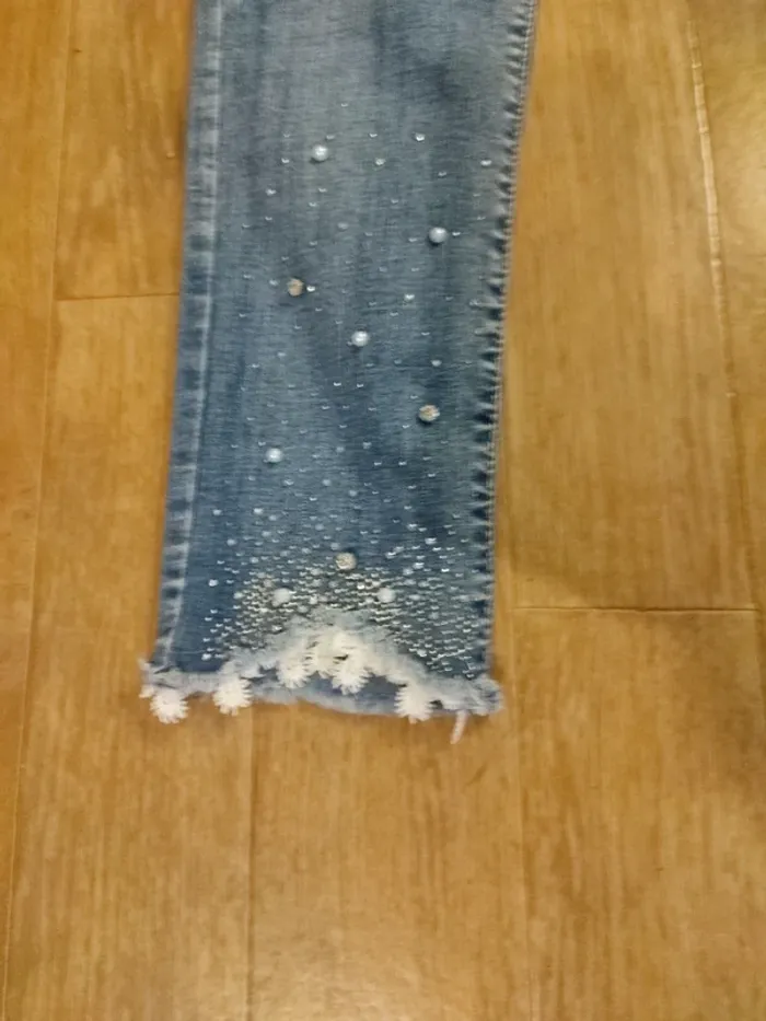 Jeans strass sur le bas - photo numéro 3