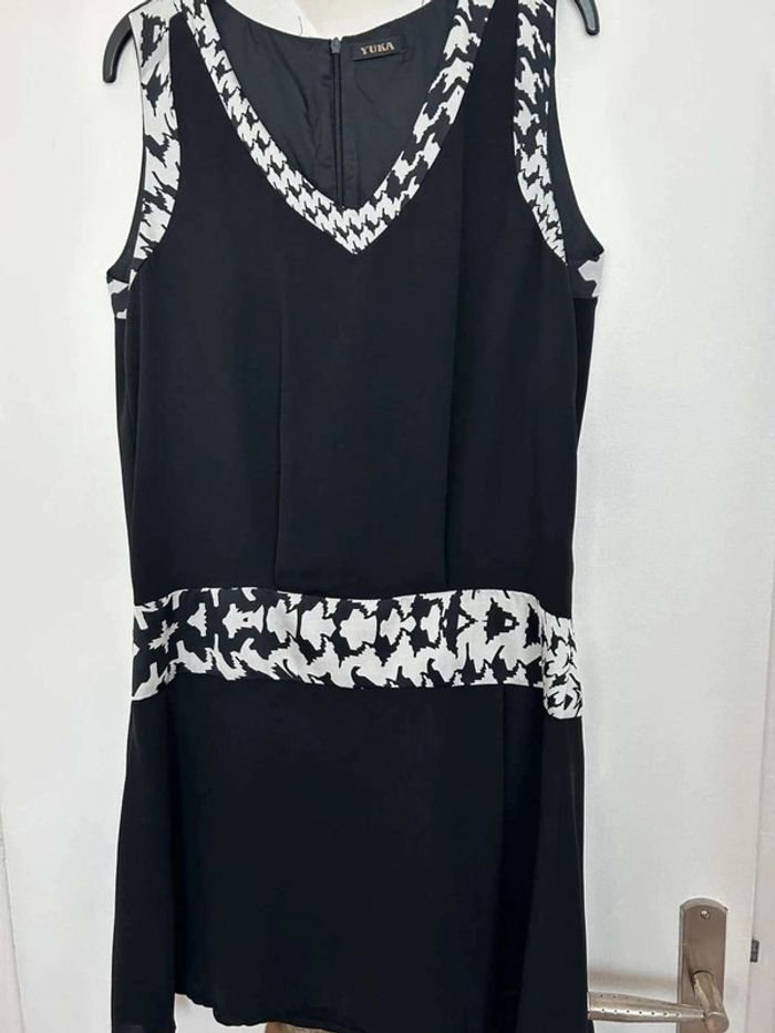 Robe  noire  et  creme  T40 - photo numéro 2