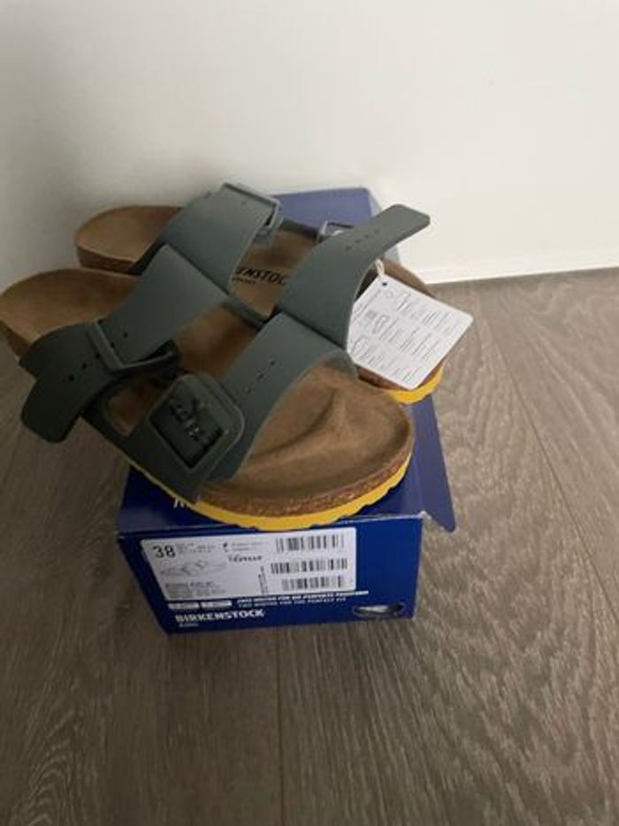 Chaussures sandales de la marque Birkenstock pointure 38 modèle Arizona kids - photo numéro 10
