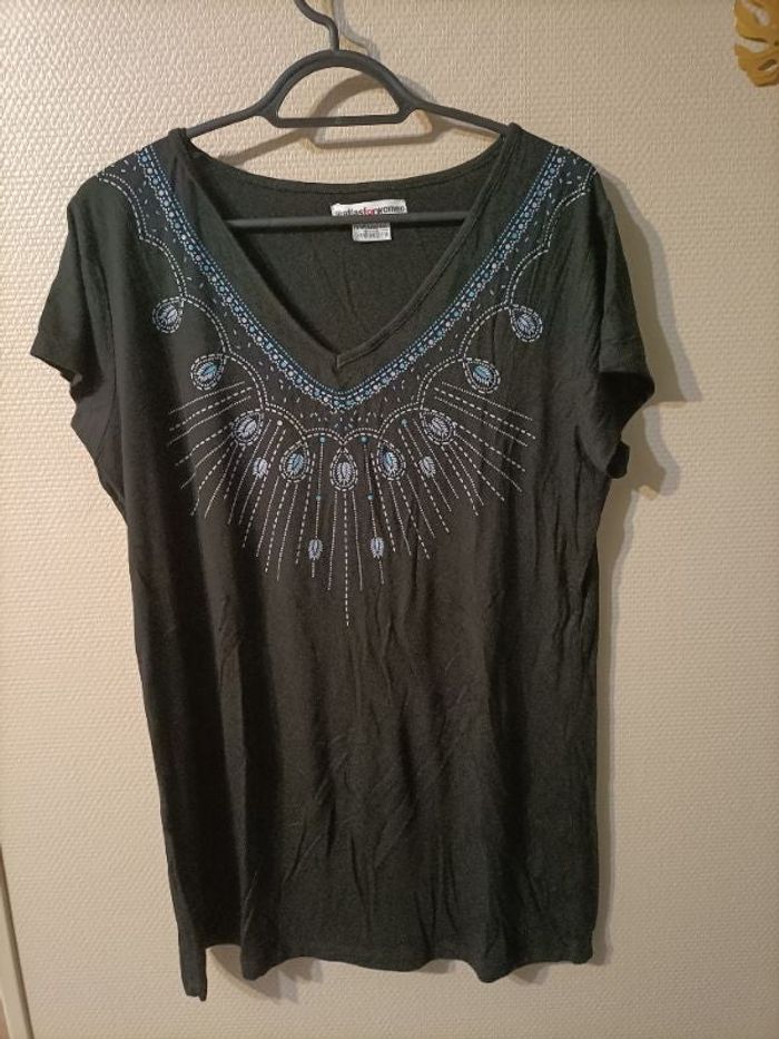 Tshirt  noir motif ethnique