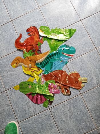 Ensemble ballons hélium dinosaure neuf