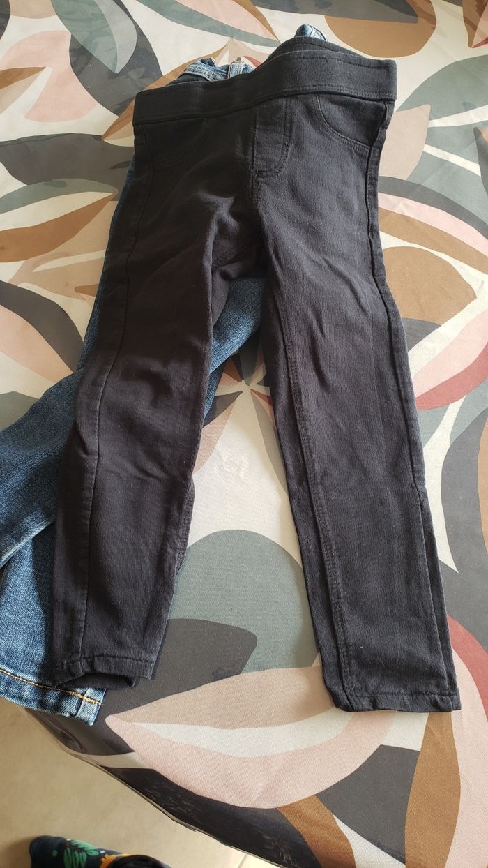 2 pantalons 3 ans fille - photo numéro 3