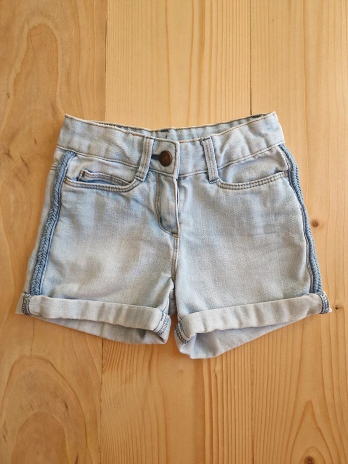 Short TAO 4 ans