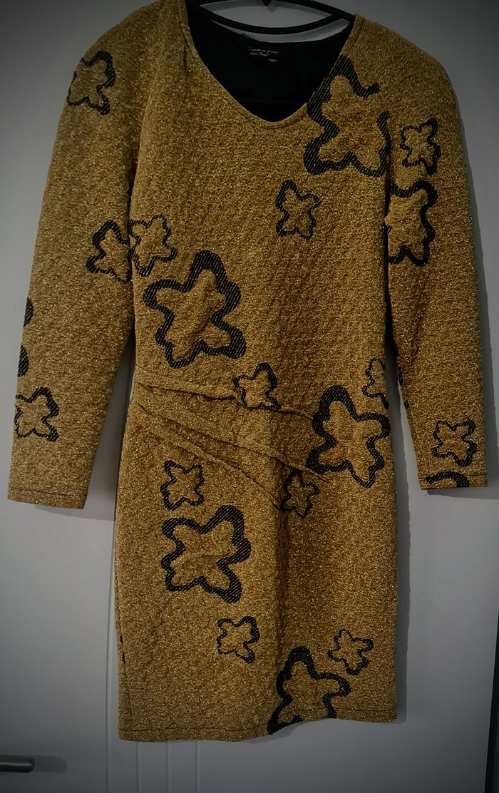 Elégante et Originale Robe dorée