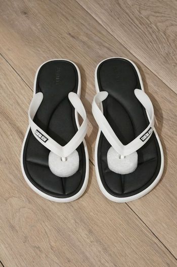 Tongs claquettes été mémoire de forme Mixte blanc