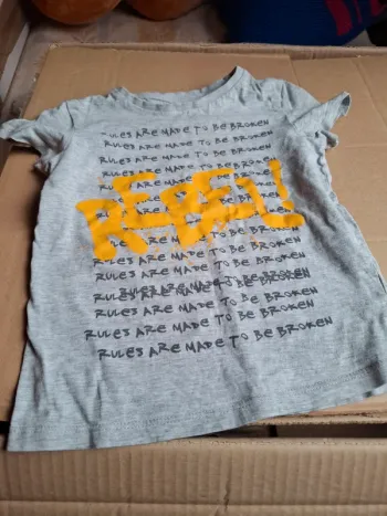 Magnifique t-shirt garçon 5 ans