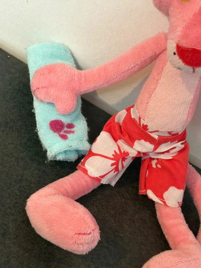 Peluche jemini panthère rose nageur en short avec serviette de plage/piscine - photo numéro 3