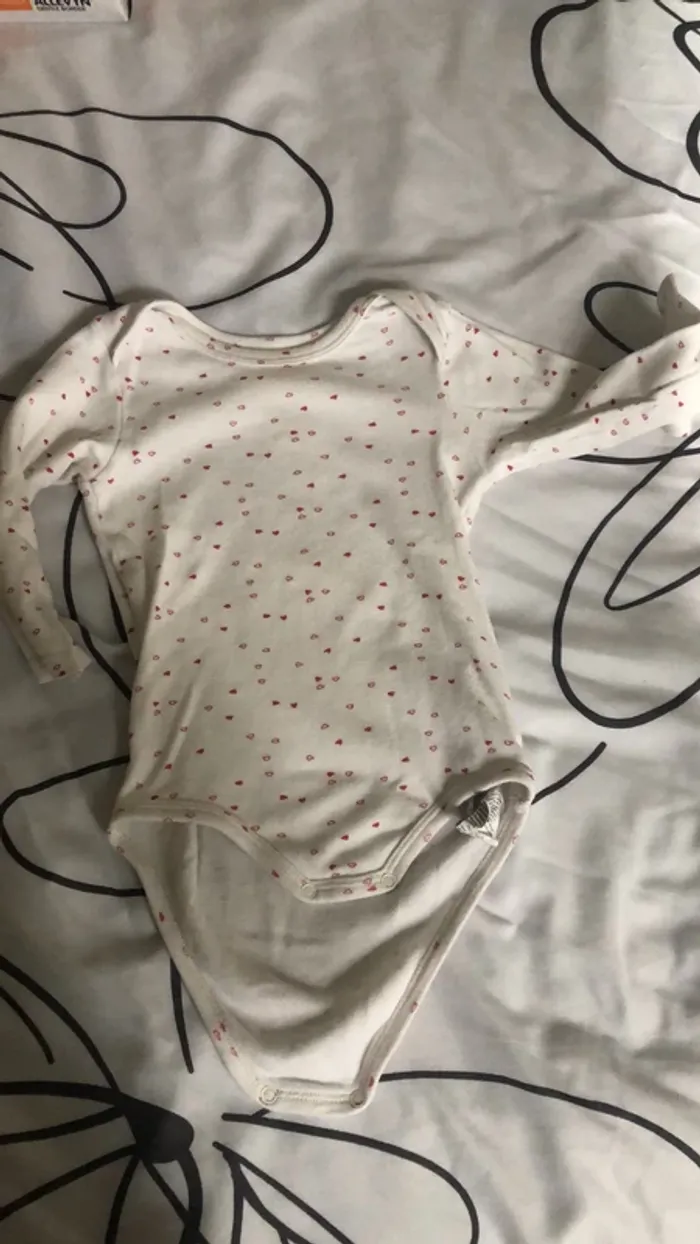 8 bodies - photo numéro 9