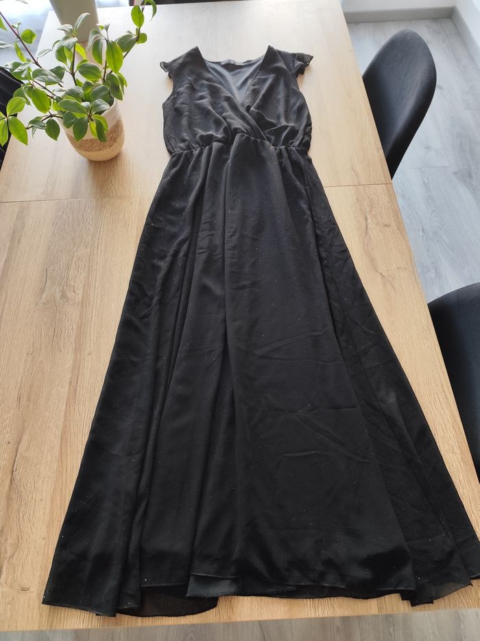 Robe noire à paillettes