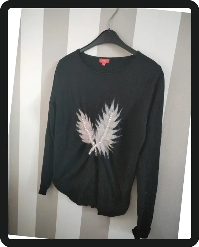 Pull noir - photo numéro 2