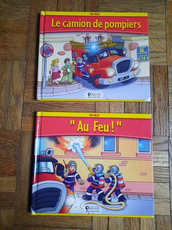 Lot de 2 livres: Le camion de pompiers & "Au Feu !"