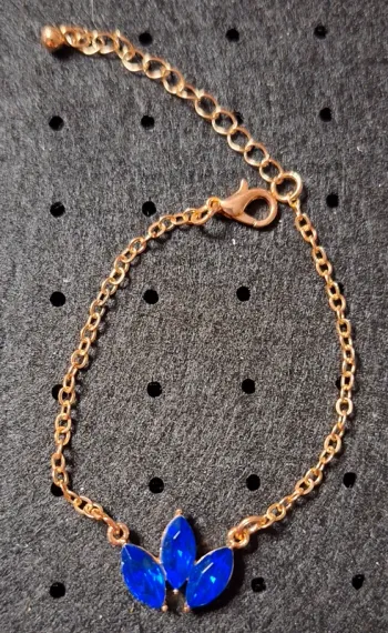 Bracelet trio bleu au milieu en parfait état