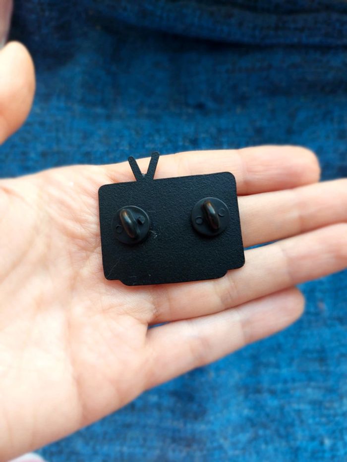 Pins propagande - photo numéro 2