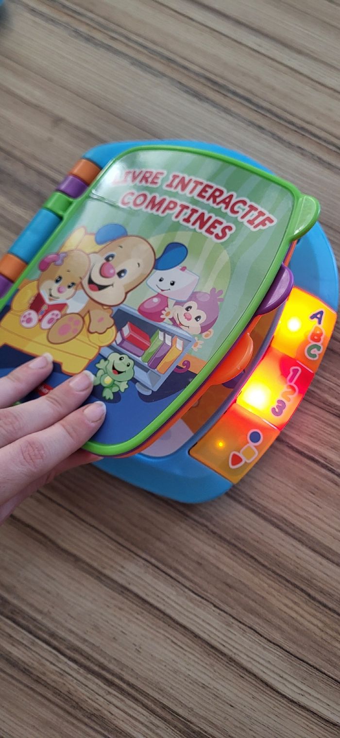 Livre comptines ficher price - photo numéro 3