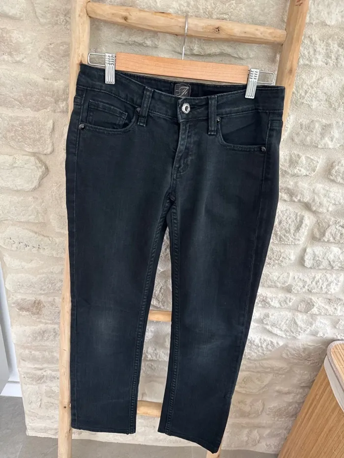 Jean droit noir marque Fracomina Taille 36 - 7 € - photo numéro 2