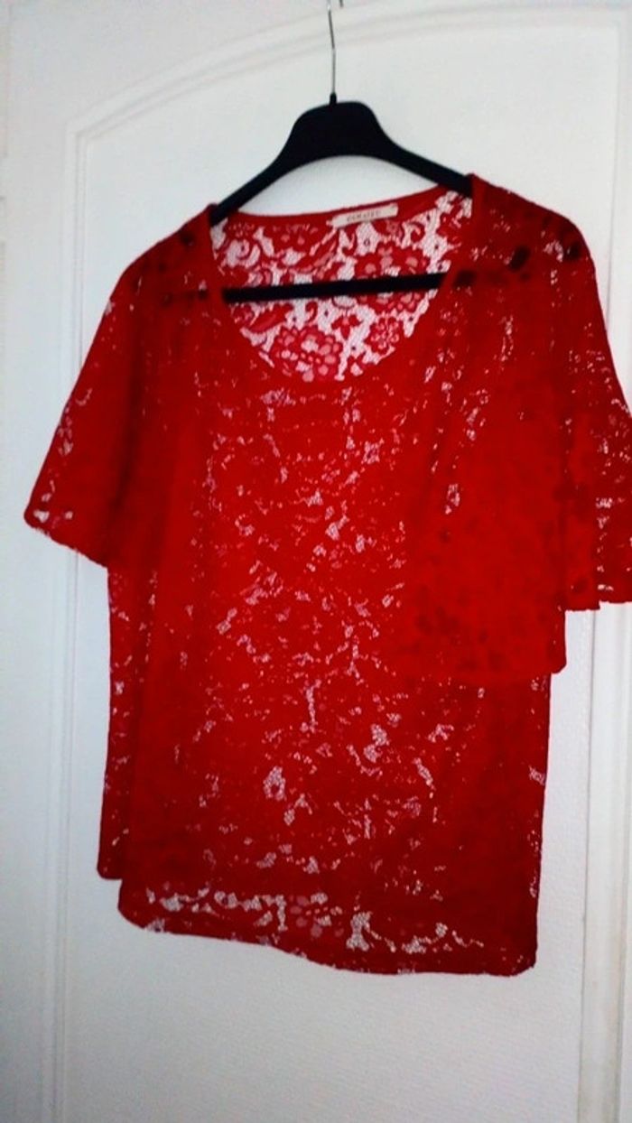 Haut en dentelle rouge motif floral femme XL camaïeu
