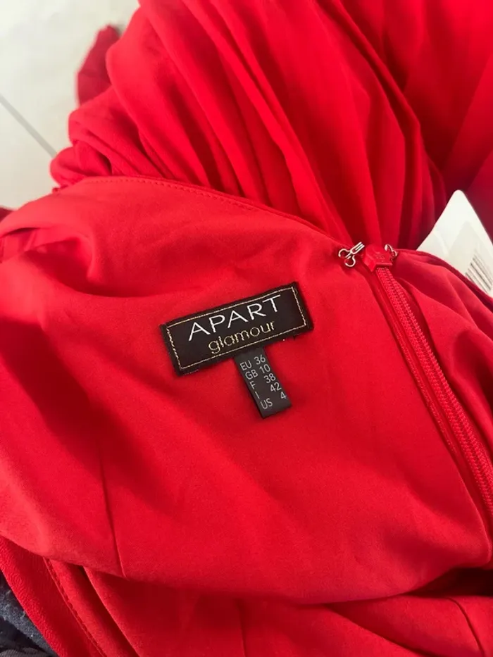 Robe rouge de soirée marque Apart neuve avec étiquette taille 38 - photo numéro 9