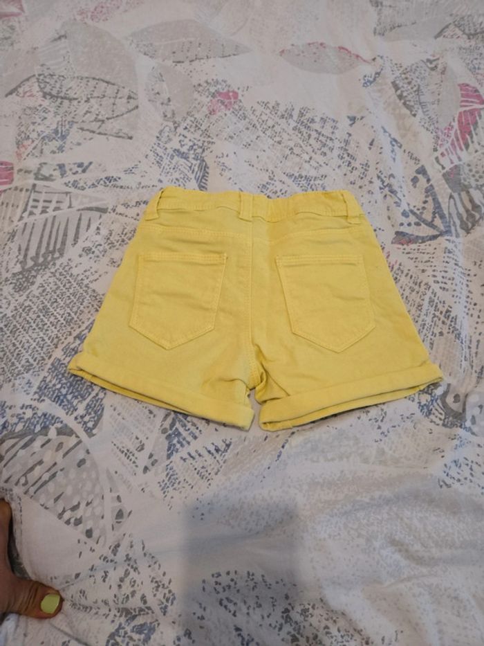 Short fille taille 4ans kiabi - photo numéro 3