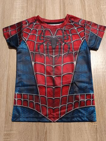 T-shirt Spiderman taille 100cm
