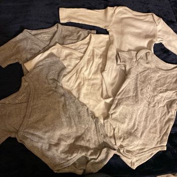 Lot de bodies mixte 6 mois