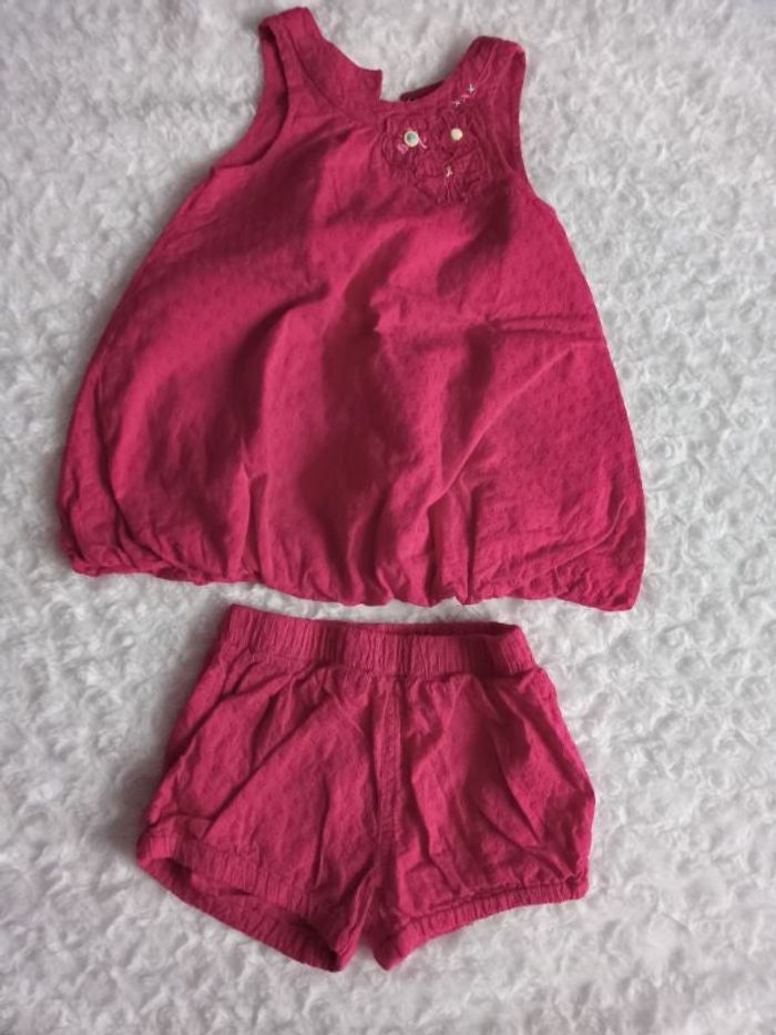 Robe fushia et sa culotte assortie
