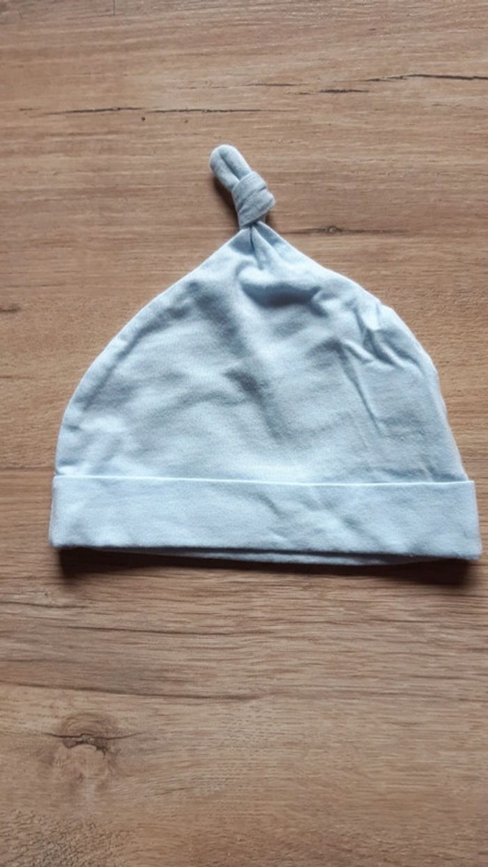 Bonnet nouveau né bleu clair