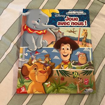 Livre Cherche et trouve Disney
