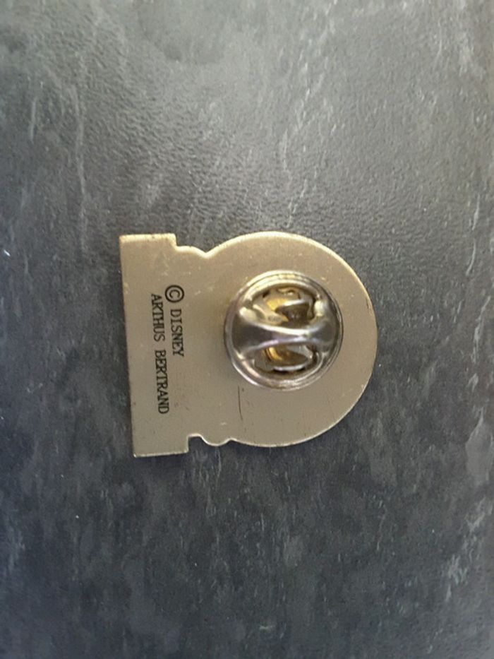 Pin's disney - photo numéro 2