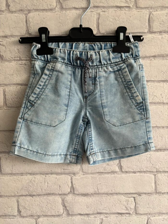 Short c&a taille 3 ans