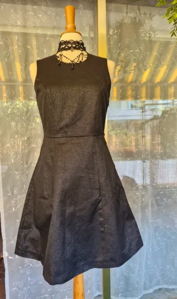 🎀 Robe noire scintillante Vero Moda