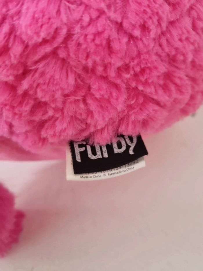 Range pyjama Furby rose - photo numéro 3
