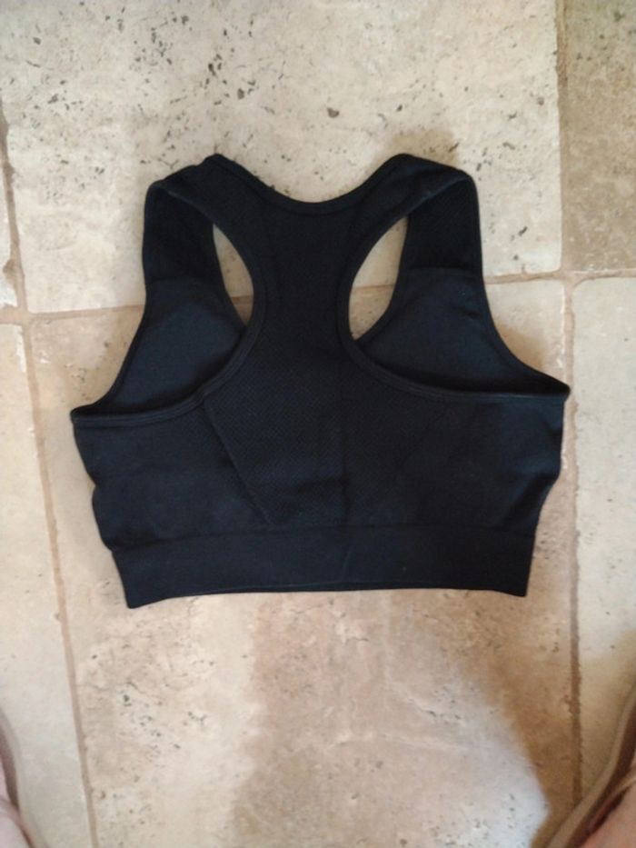 Brassière de sport en L - photo numéro 3