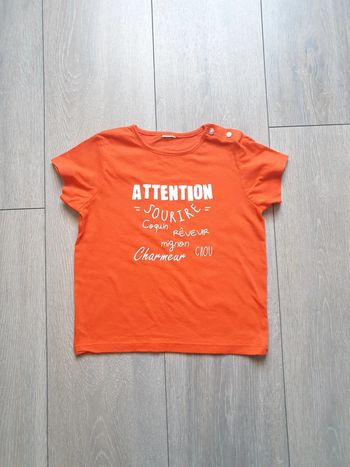 Tee shirt orange. Garçon 3 ans.