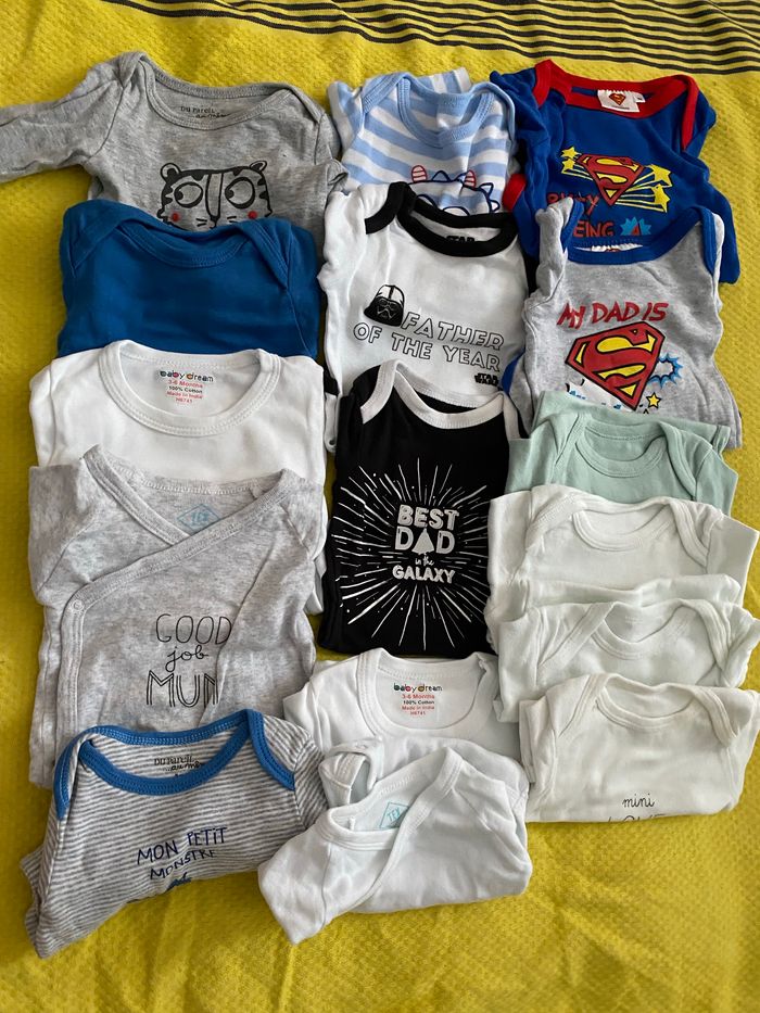 3 mois : grenouillères et bodies