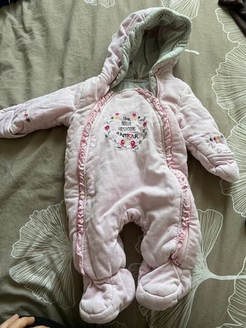 Combi pilote rose clair orchestra 3 mois comme neuf